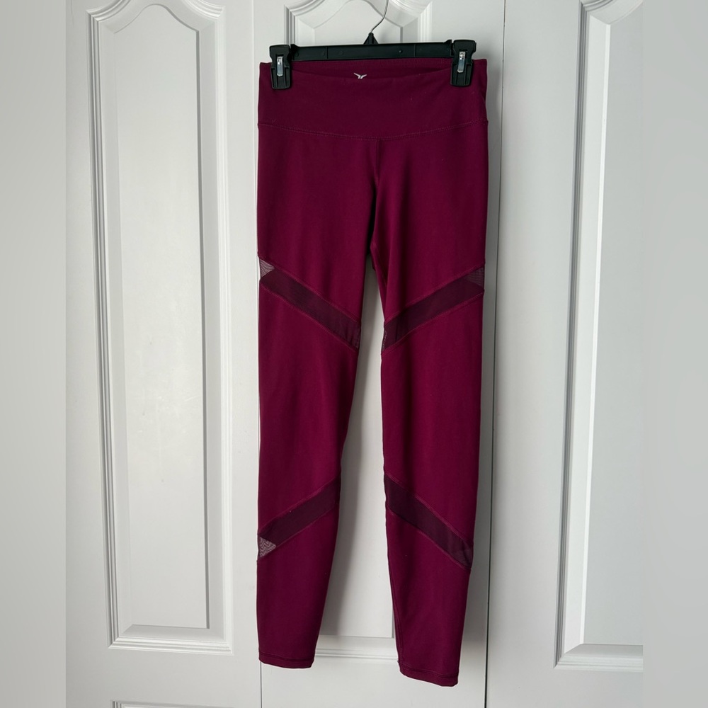 Old Navy Active Deep Berry Performance Leggings